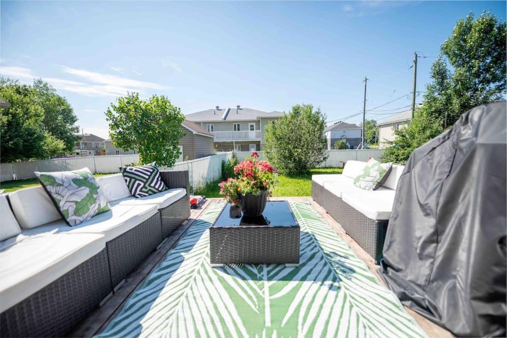 Villa Luxueuse Avec Vue Sur Le Fleuve Villa Grandecasa Trois-Rivieres Exterior foto